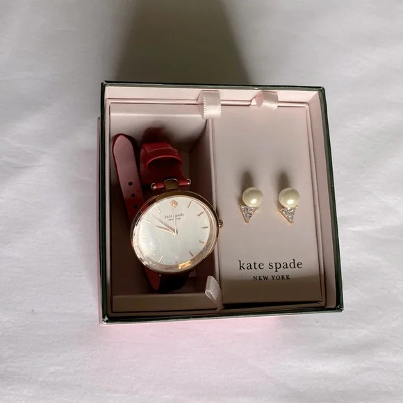Kate spade Women’s watch with earrings. New Authentic Kate Spade Metro Gold Leather Earrings Set  main image 3